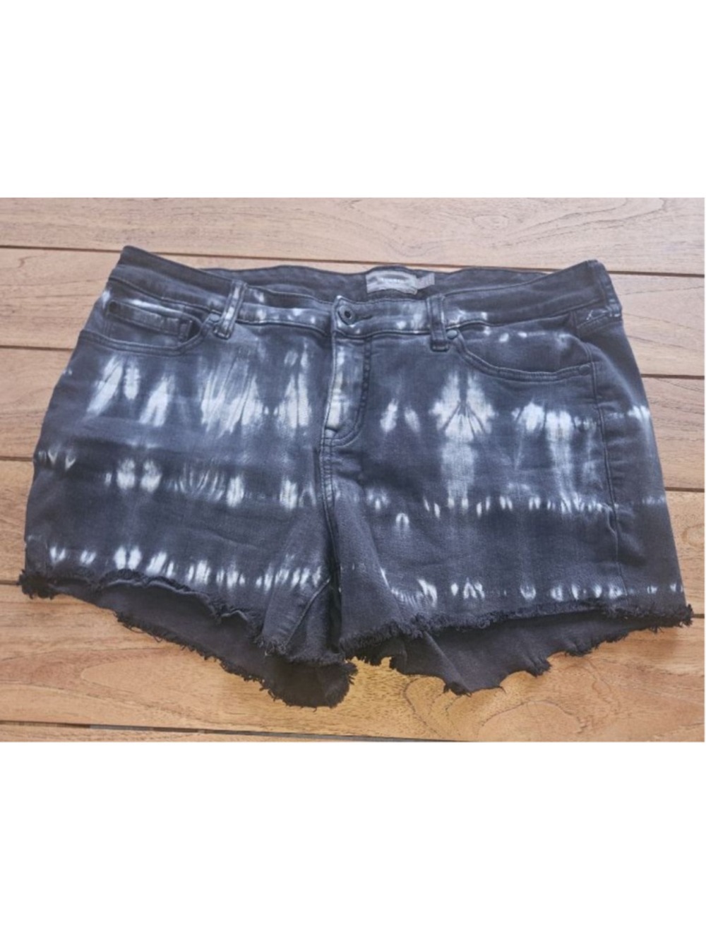 Torrid Jean Shorts Size 16 Black Mid Rise Midi Vintage Stretch Tie Dye Denim
